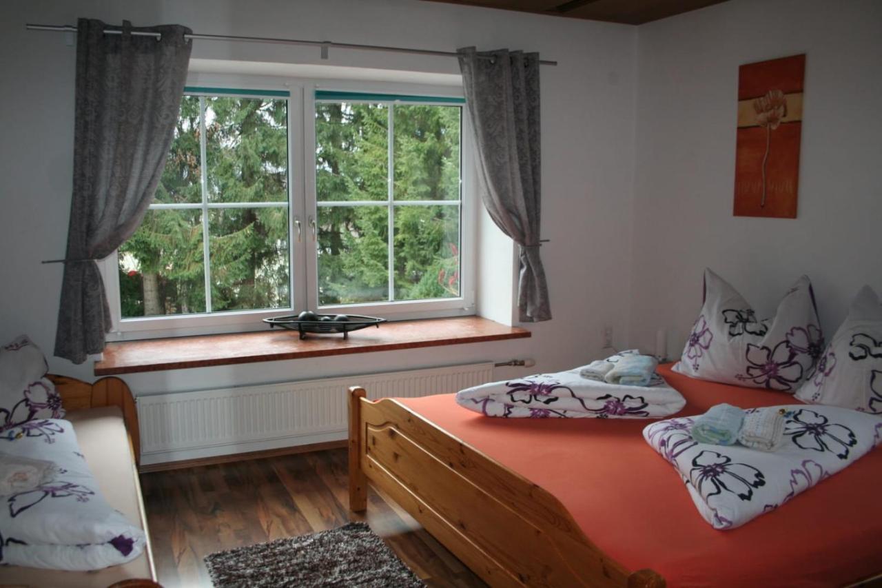 Haus Emily Bed & Breakfast ชลัดมิง ภายนอก รูปภาพ